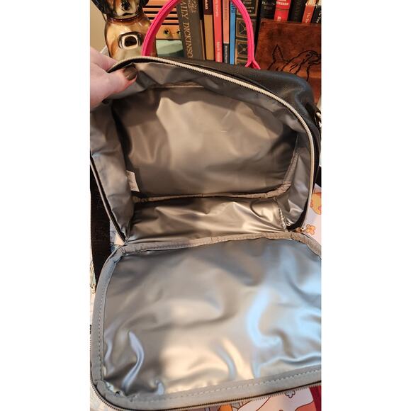 Betsey Johnson Paparazzi Lunch Tote Bag, Stylish Insulated Cooler, Chic & Fun - Picture 6 of 12